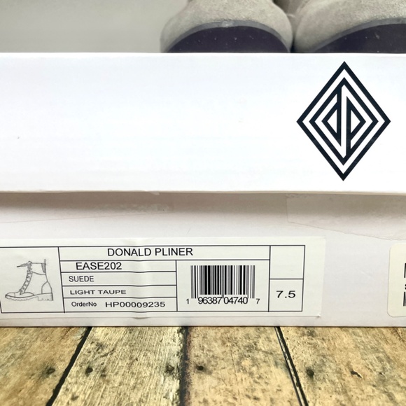 Donald Pliner “Ease” Suede Combat Boot in Light Taupe, Size 7.5 M - Picture 13 of 15